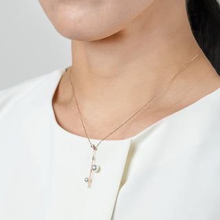 Akoya 珍珠吊坠，4.7/6.2 毫米，直径 0.02 克拉，长 45 厘米