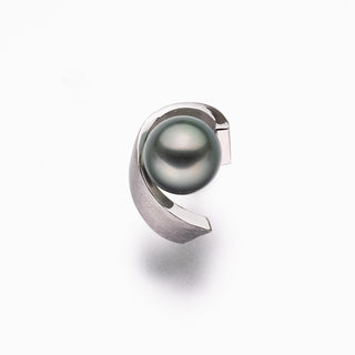黒蝶パールピンブローチ 9.5mm