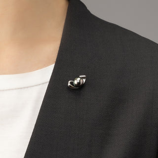 黒蝶パールピンブローチ 9.5mm