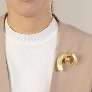 白蝶パールブローチ（金色） 13.7mm