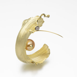 白蝶パールブローチ（金色） 13.7mm