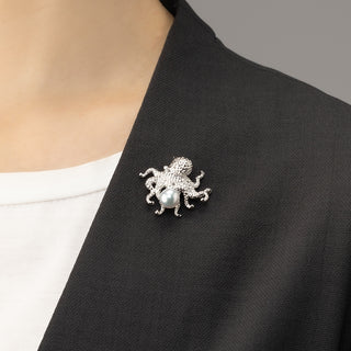 白蝶パールピンブローチ（オクトパス） 8.5mm