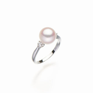 Akoya pearl ring 9.0mm with diamonds (total 0.15ct)